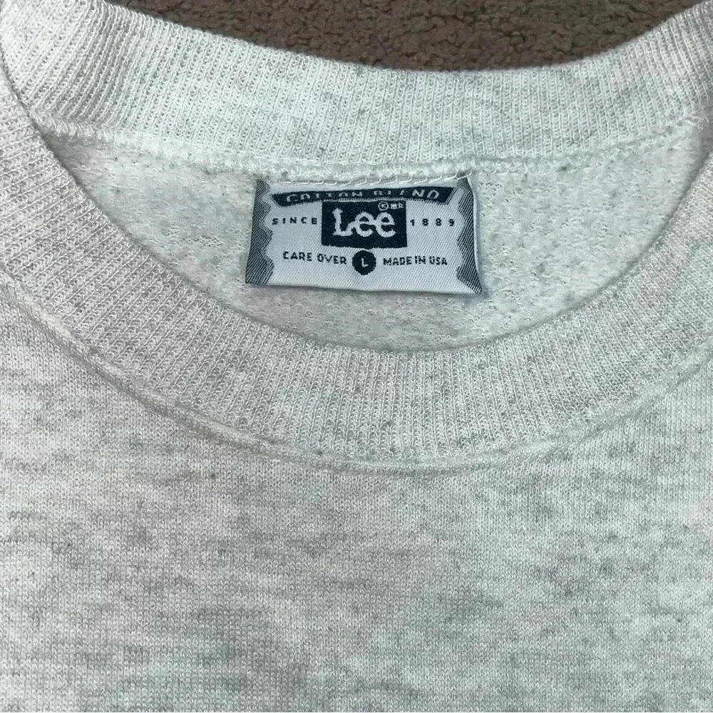 Vintage Lee old truck gasoline pump sweatshirt size Large long sleeve